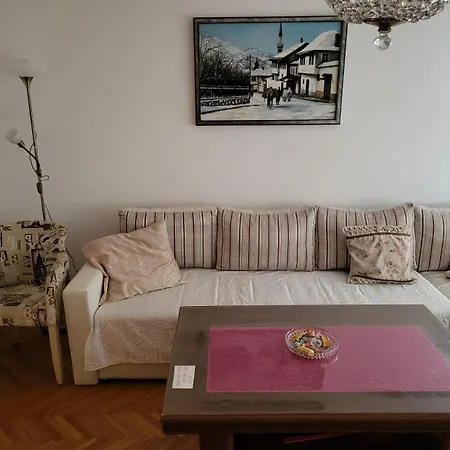 2 Bedroom Apartment, Grbavicka * Szarajevó